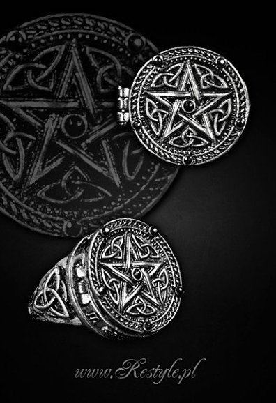 "PENTAGRAM" ring with hidden compartment, round, gothic, wicca