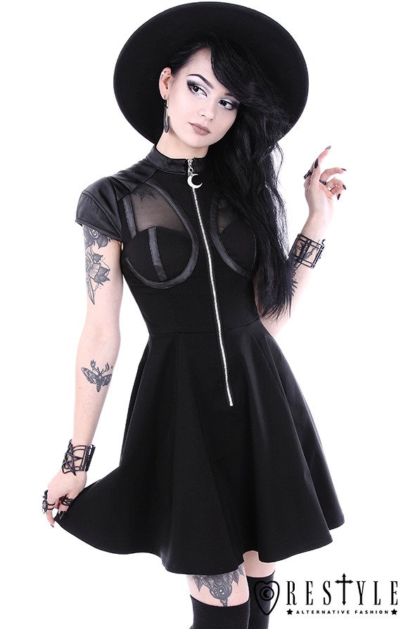 Black gothic dress, witchcraft fashion ...