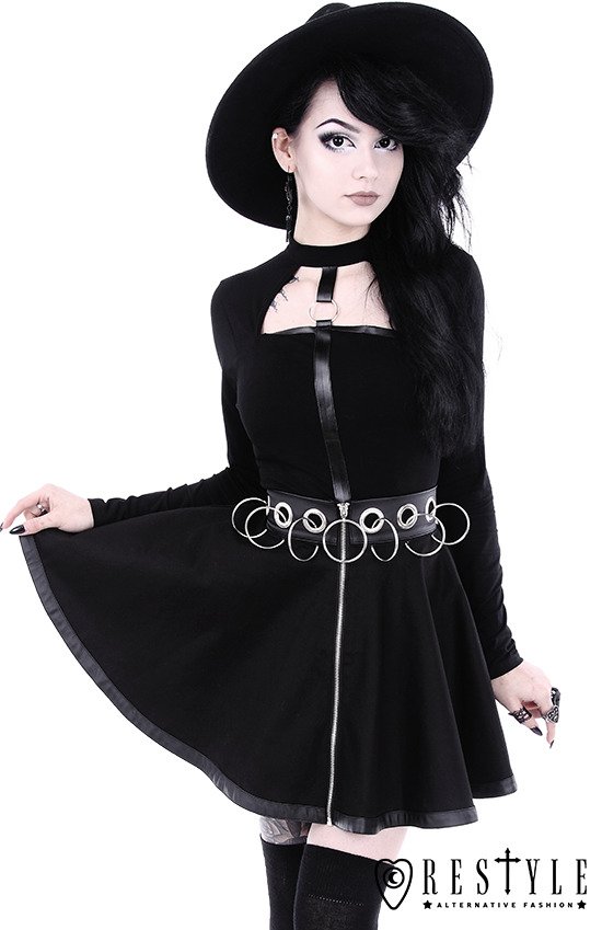Black short skirt with rings 
