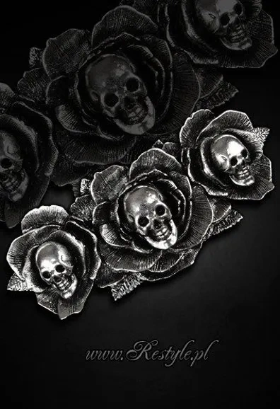 Gothic hairclip Roses and skulls, hair accessory "DARK WONDERLAND"