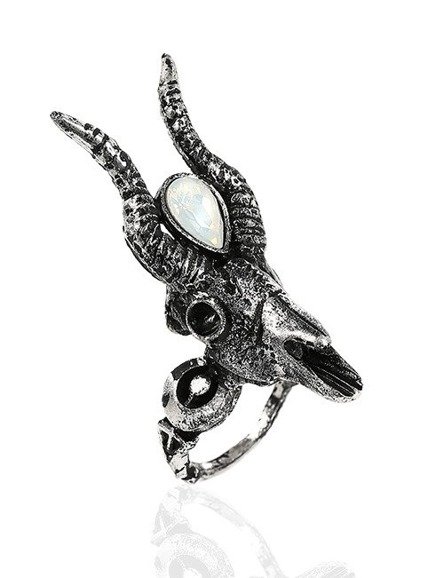 Gotycki srebrny pierścionek 3D z czaszką i opalem CRESCENT SKULL